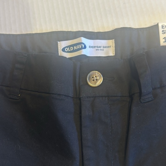 NWT Old Navy black everyday shorts mid rise zipper front pockets can be belted - Picture 11 of 11